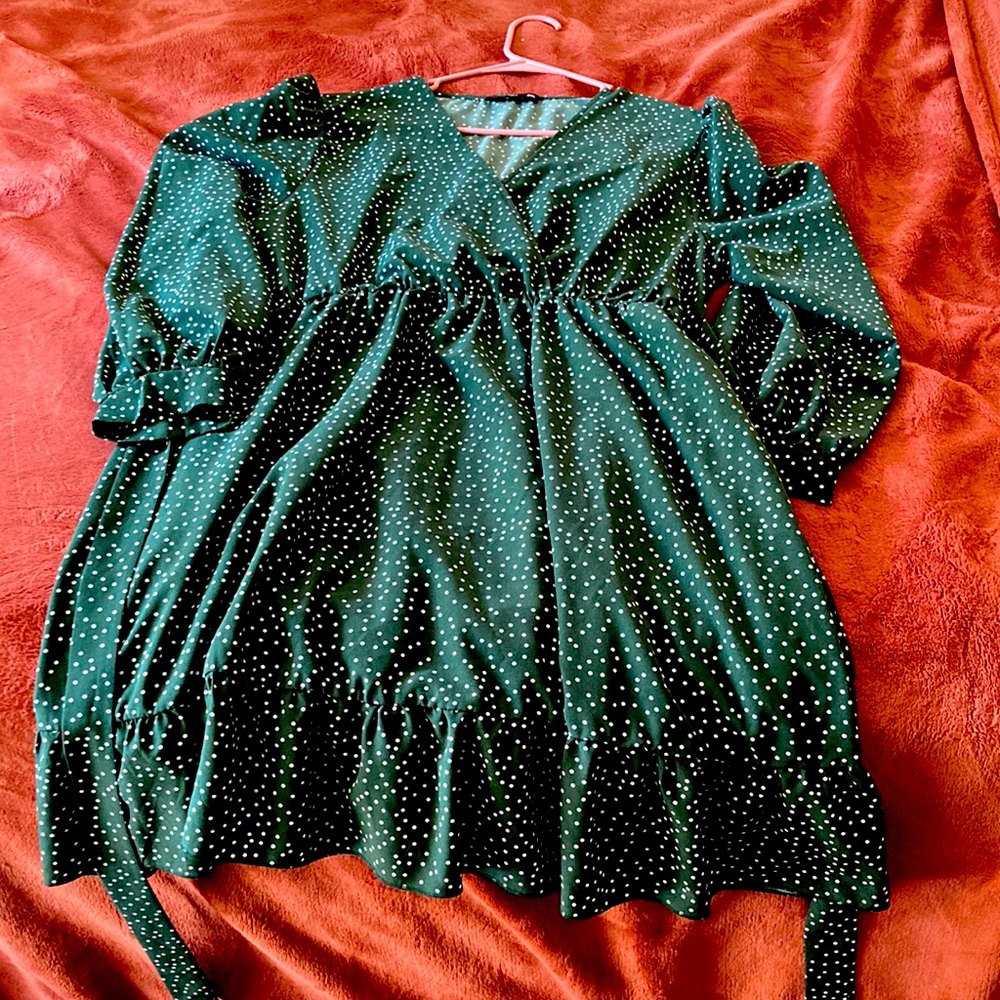 It a beautiful dress, very sexy and you can go on a date and very comfortable